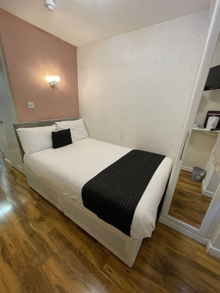 King's Cross Hotel Double Room