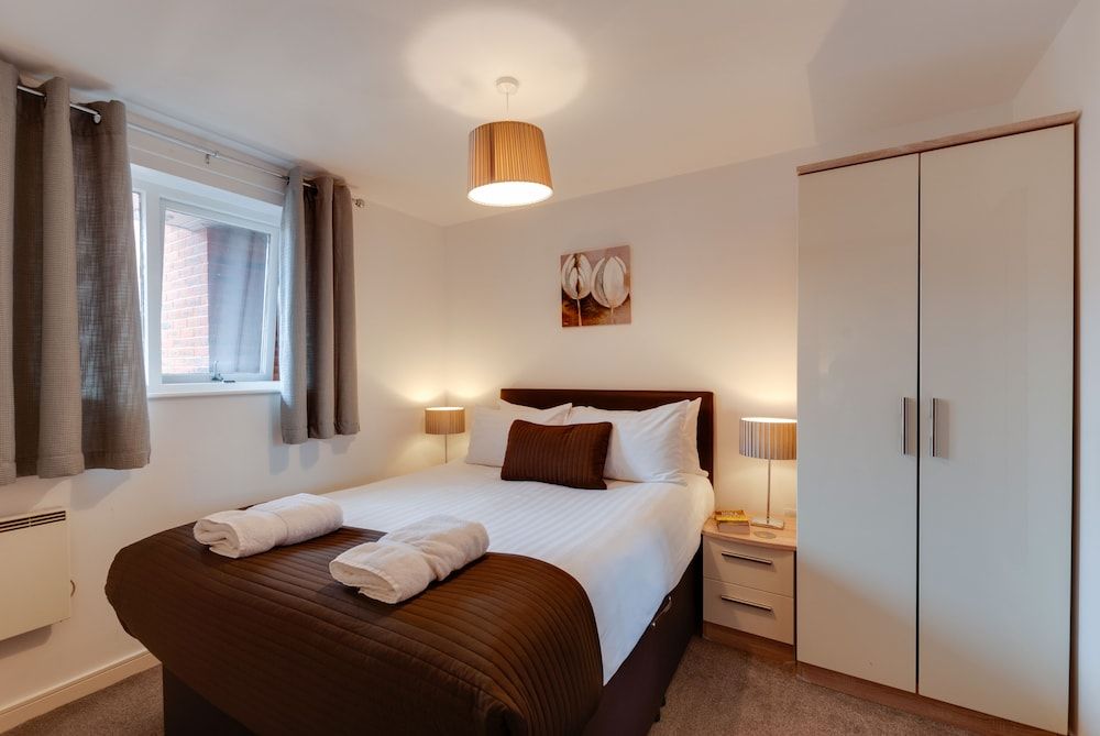 Base Serviced Apartments - Duke Street Apartment, 2 Bedrooms 9