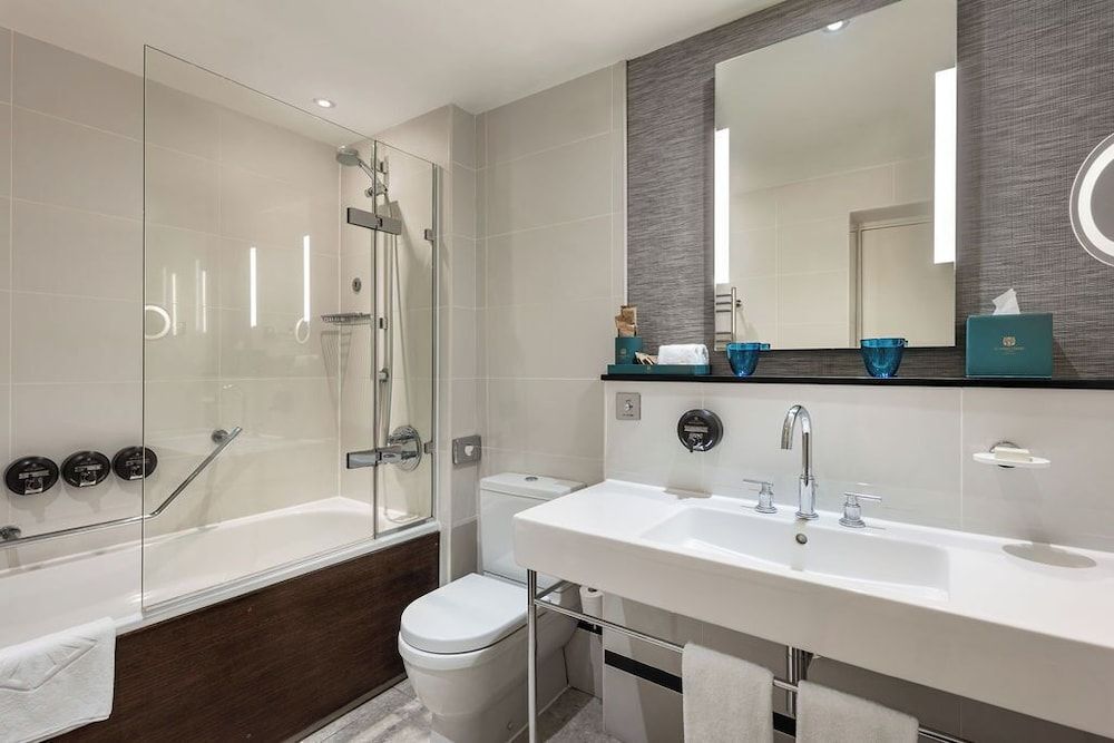 St. James' Court, A Taj Hotel, London Executive Room, 1 Double Bed 3