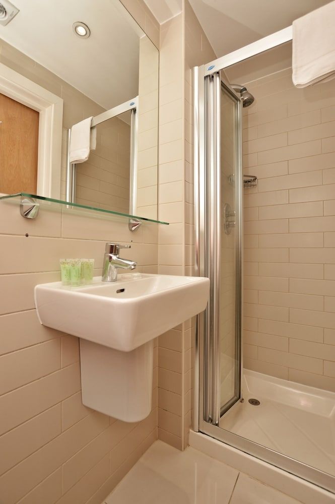 Princes Square Serviced Apartments by Concept Apartments 1 Bedroom Apartment 3