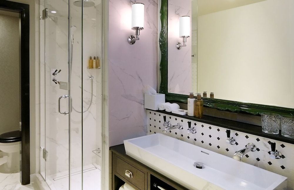 Virgin Hotels London-Shoreditch Chamber King 5