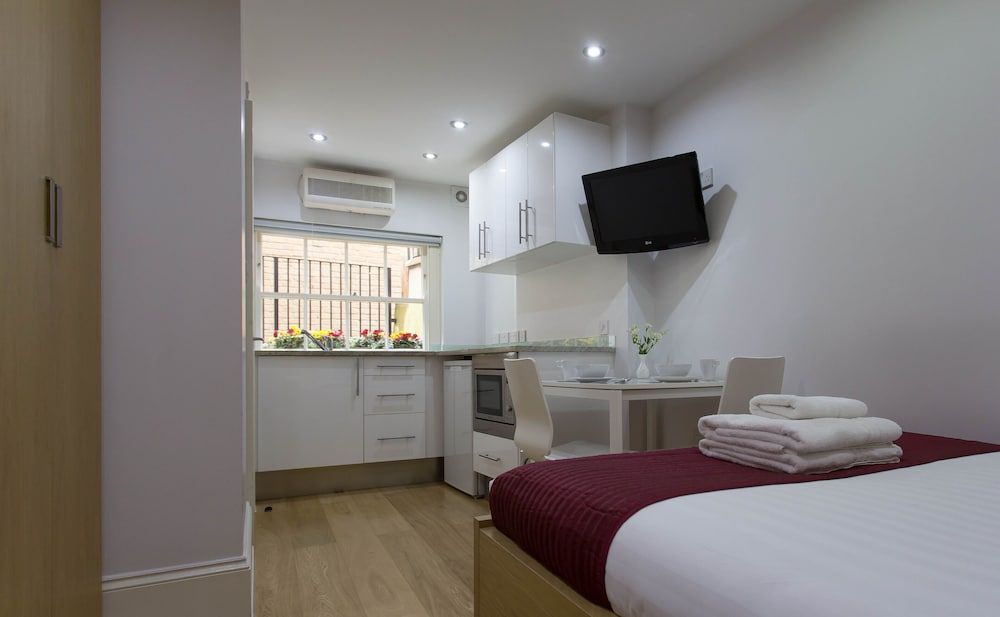 Small Lower Ground Floor Studio