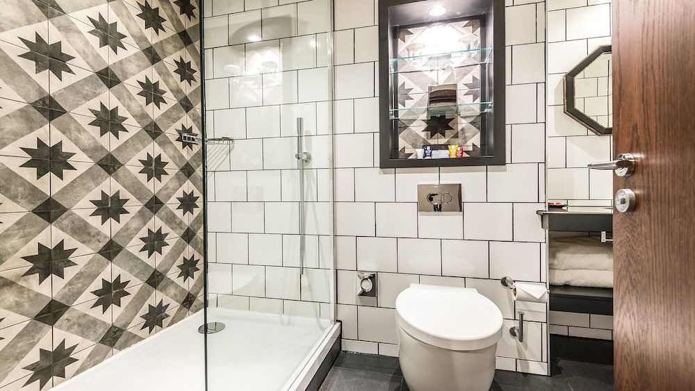 Hotel Indigo York by IHG Standard Room, 1 King Bed 16