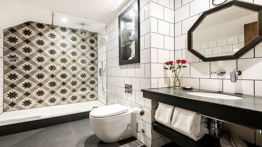 Hotel Indigo York by IHG Standard Room, 1 King Bed 13