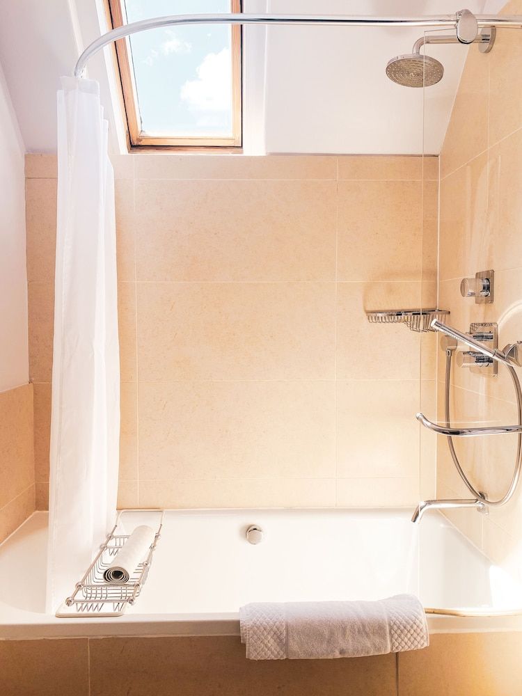 Lords of the Manor Hotel Superior Double Room 5