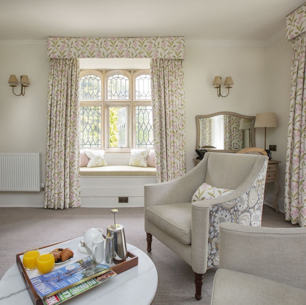 Lords of the Manor Hotel Luxury Room, Garden View 7