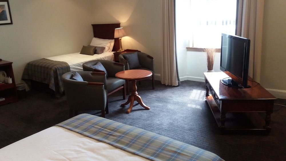 Salutation Hotel Family for 4/Quad