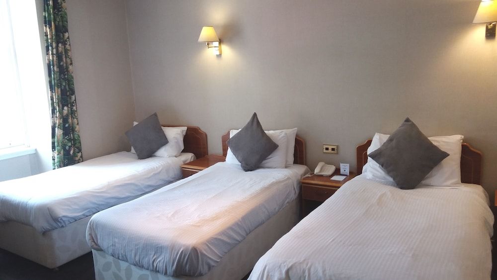 Salutation Hotel Triple Room 2