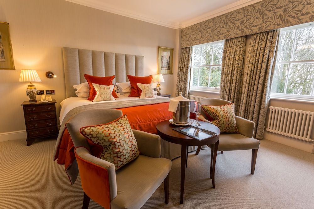 Storrs Hall Hotel Double Room, Lake View 6