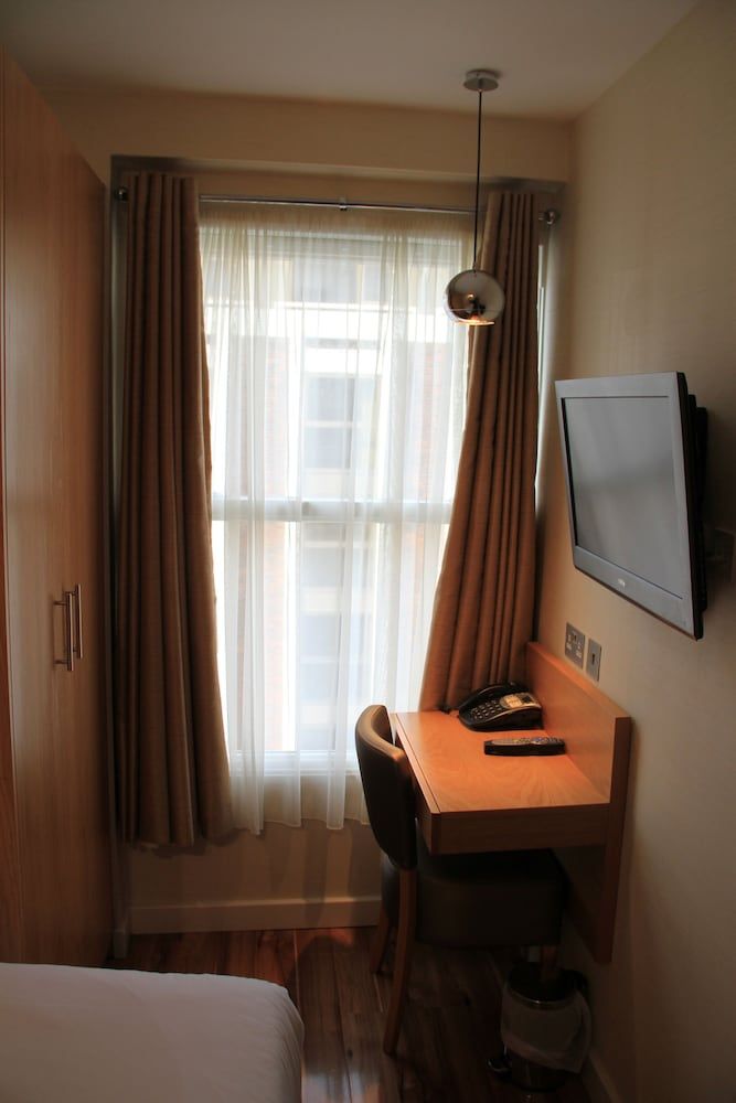 undefined The Jade 7