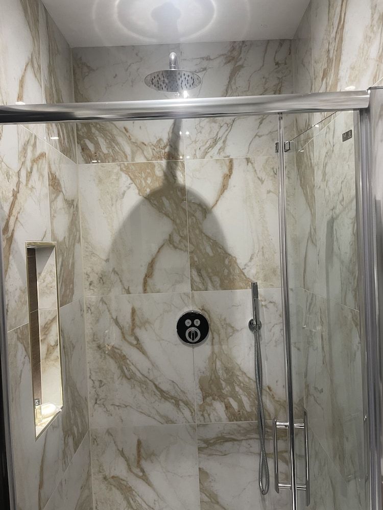 undefined Park Avenue Hotel 7