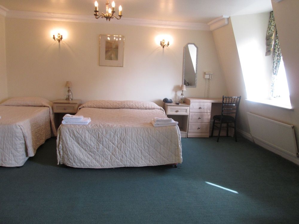 undefined Brompton Hotel 10