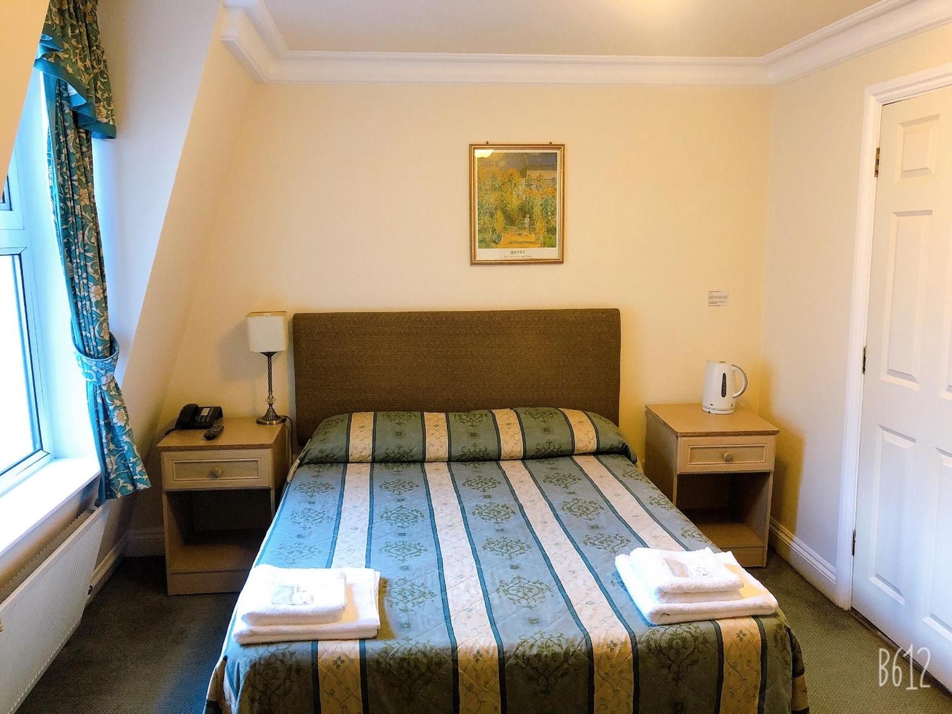 Brompton Hotel Double Room 9