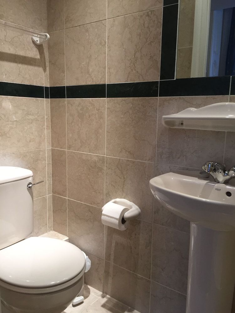 Brompton Hotel Double Room 11