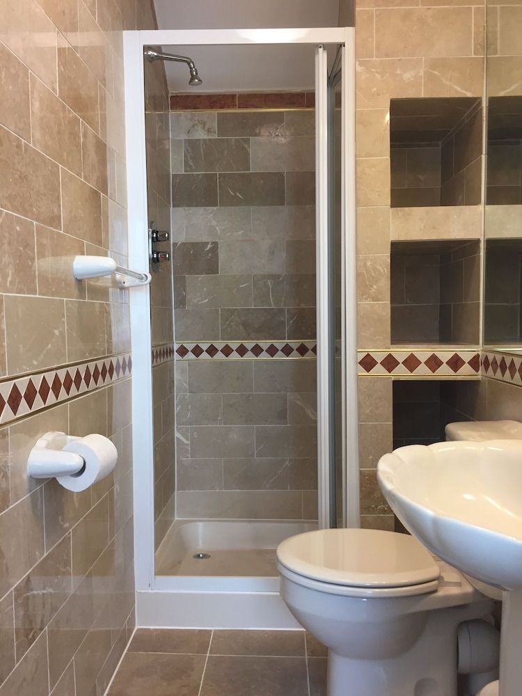 Brompton Hotel Double Room 11