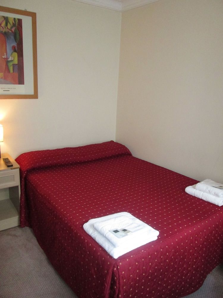 Brompton Hotel Double Room