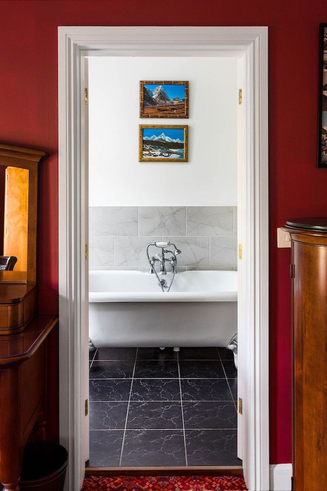 Superior Double Room, Ensuite (Himalayan)