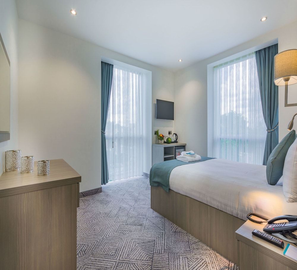 The Lion & Key Hotel Classic Double Room, Ensuite 8