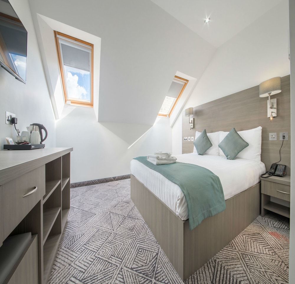 The Lion & Key Hotel Classic Double Room, Ensuite 10