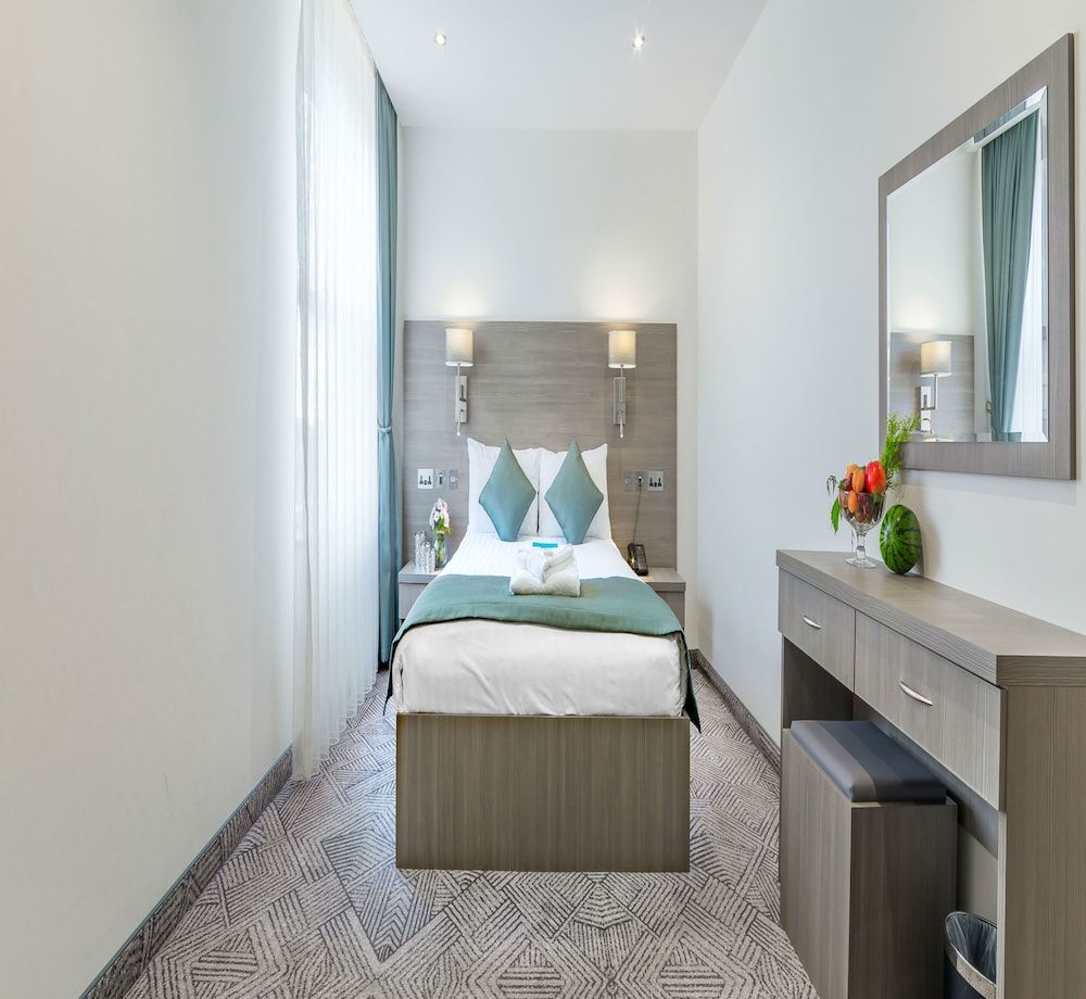 The Lion & Key Hotel Classic Double Room, Ensuite 12