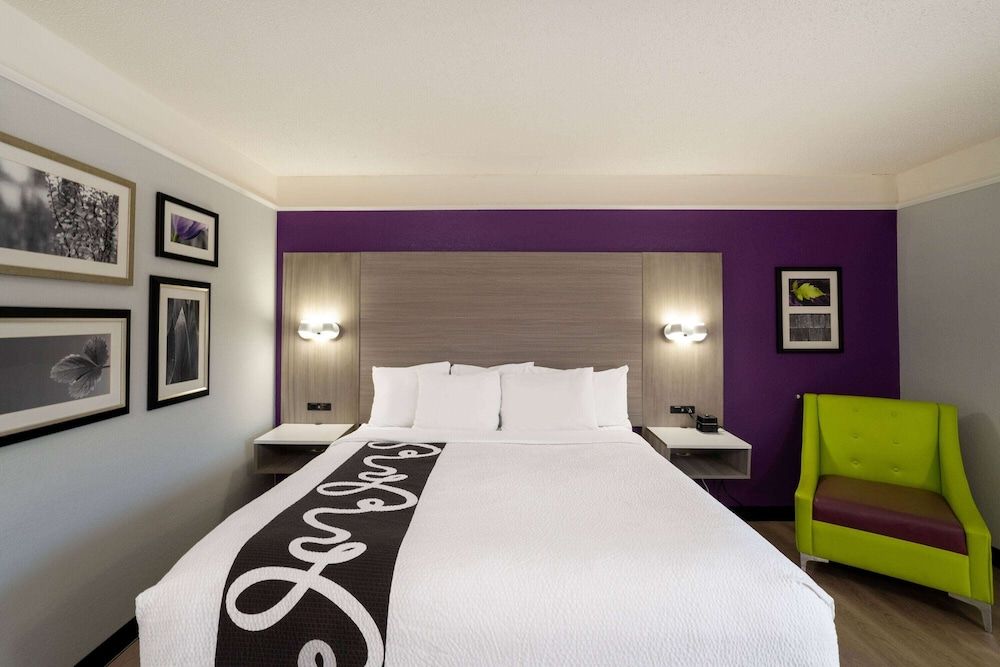 Room, 1 King Bed, Non Smoking