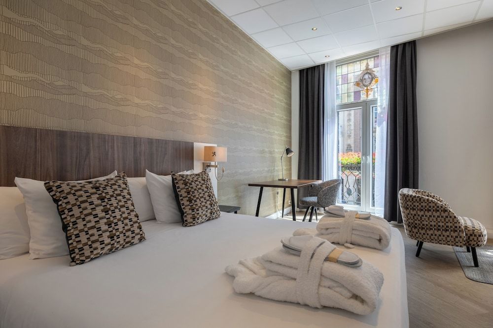 Premium Room, City View