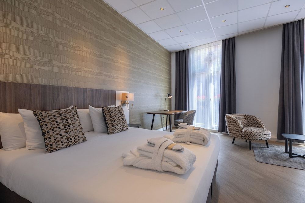 Premium Room, City View