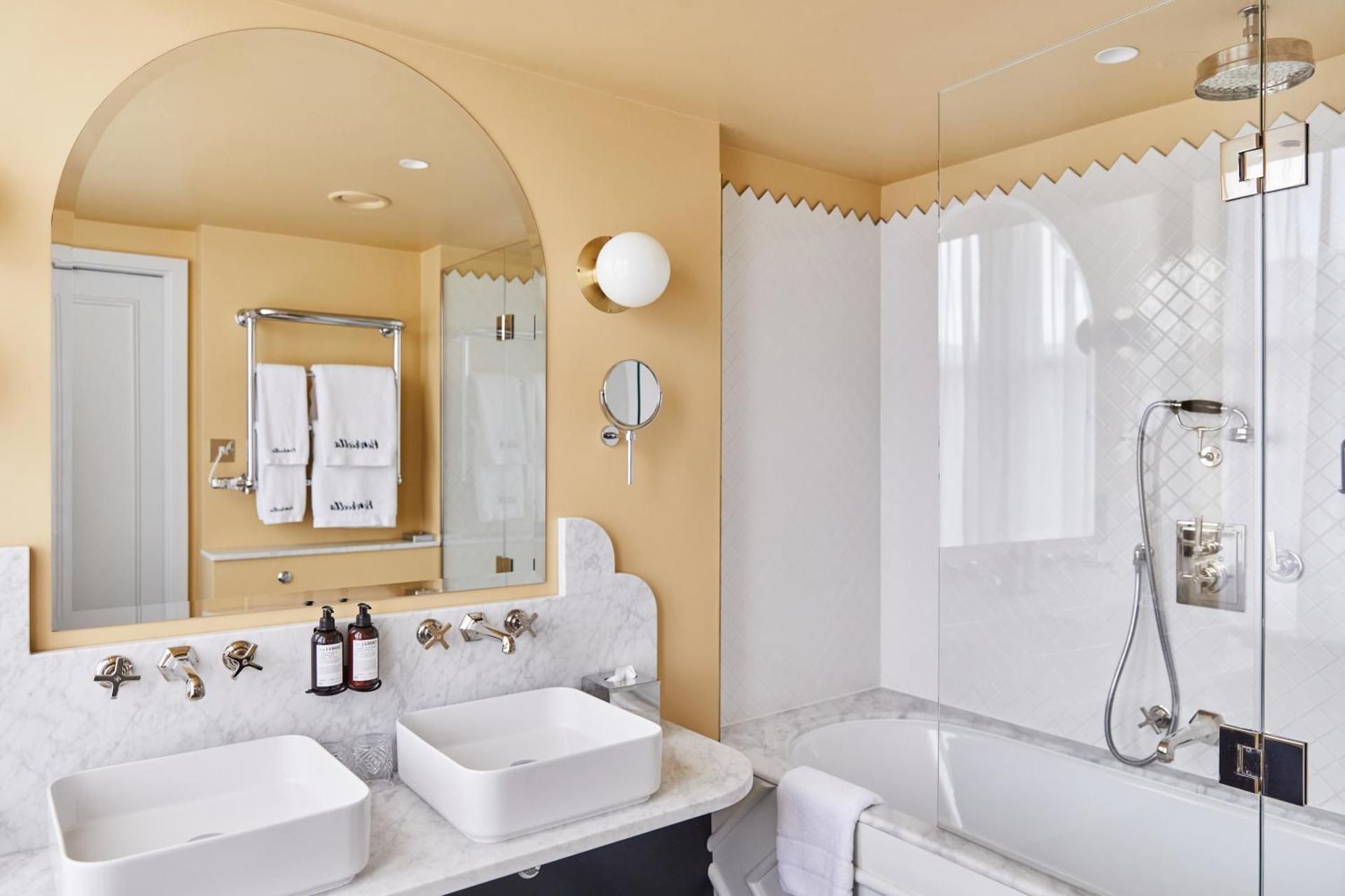 2 Adjacent Superior Rooms