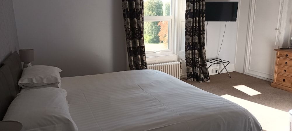 Riverdale Hall Hotel Superior Double Room 8