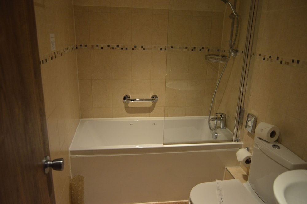 Le Bouchon Brasserie & Hotel Deluxe Double or Twin Room 2