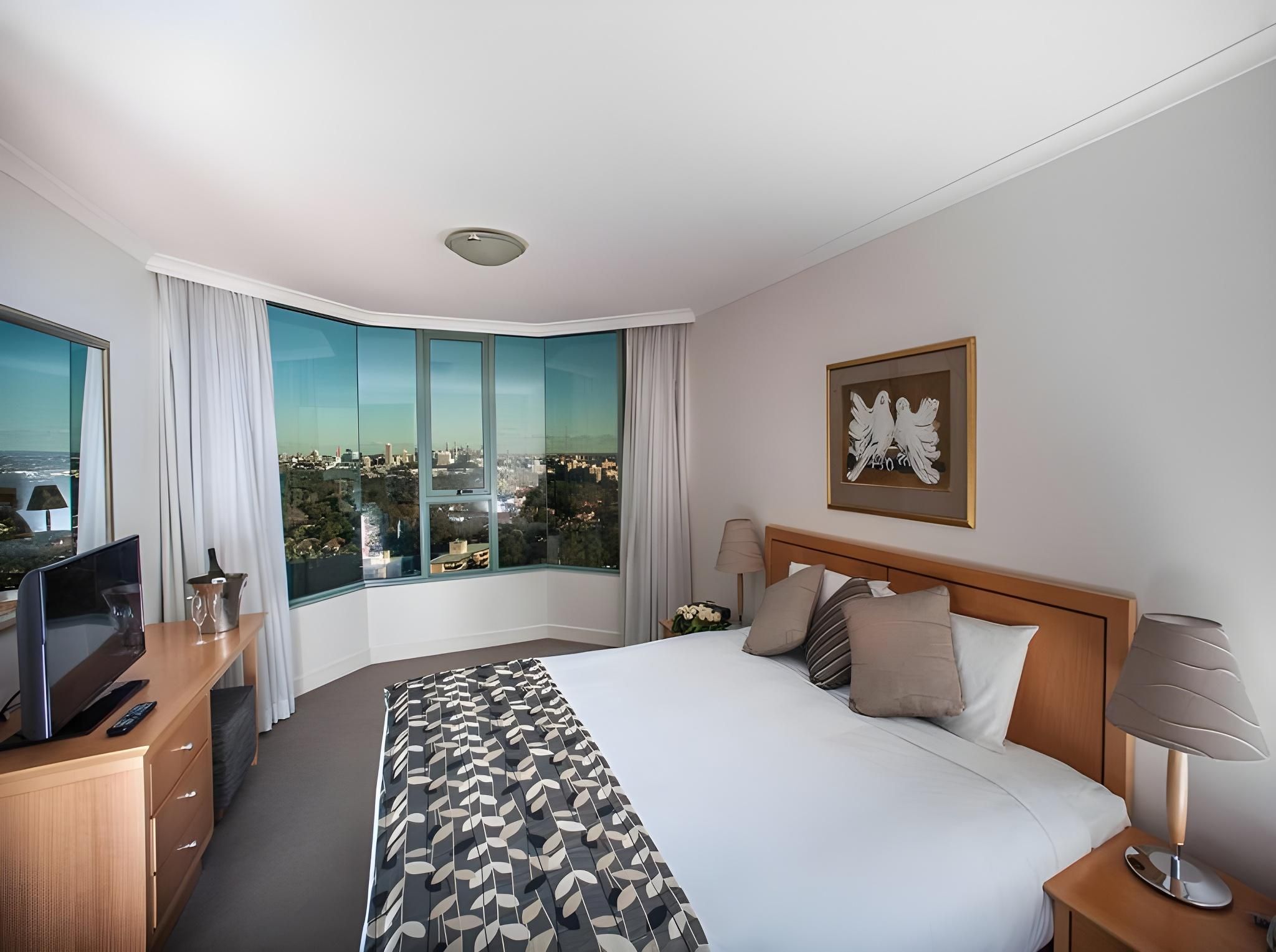 Two Bedroom Apartment One King & One Queen Bed