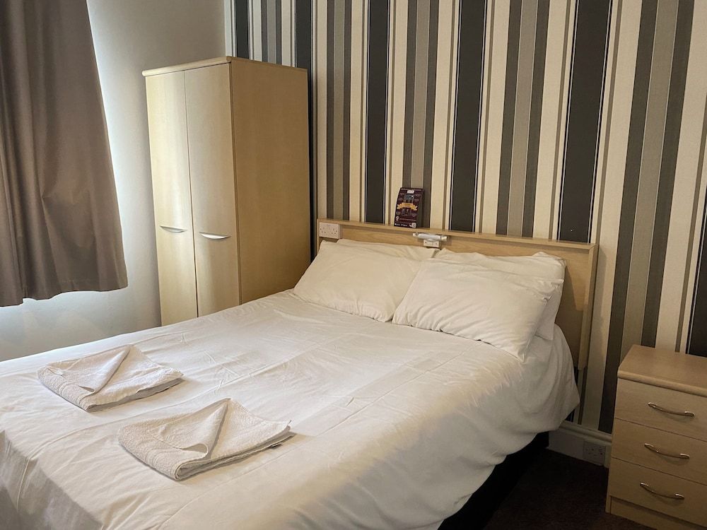 undefined The Arncliff Hotel 8