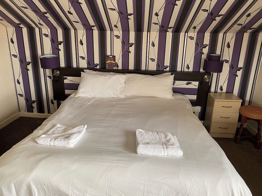 undefined The Arncliff Hotel 10