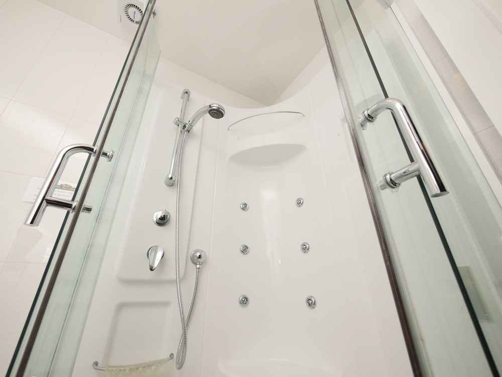 The Five Bells Double Room 6