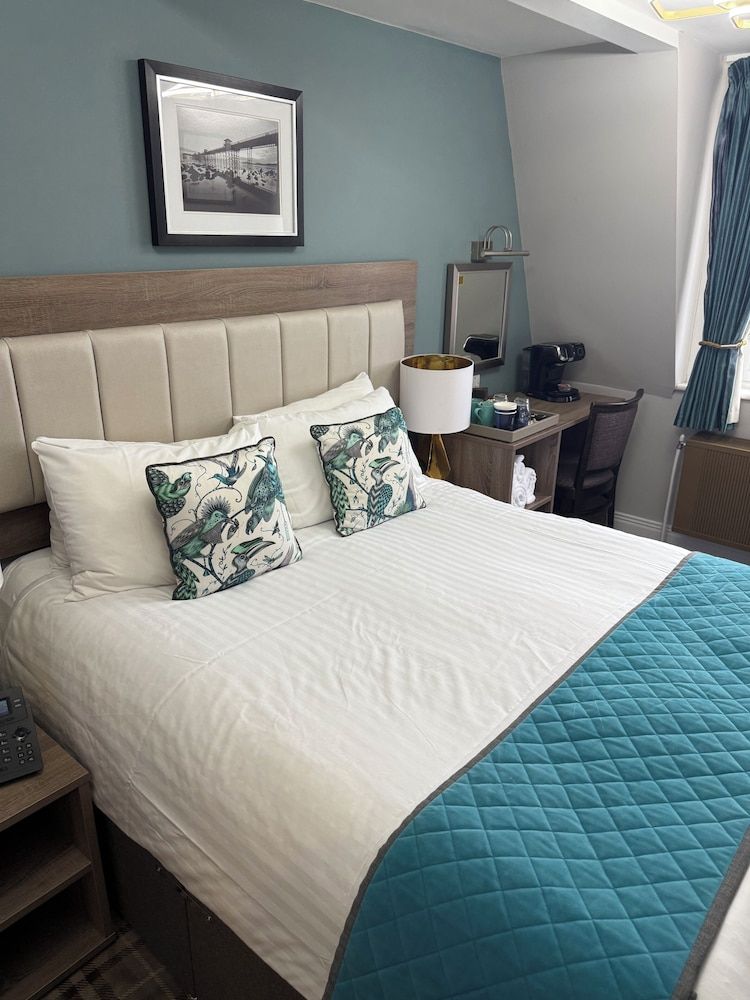 Llandudno Bay Hotel Club Double or Twin Room, 1 Double Bed, Sea View, Sea Facing 6