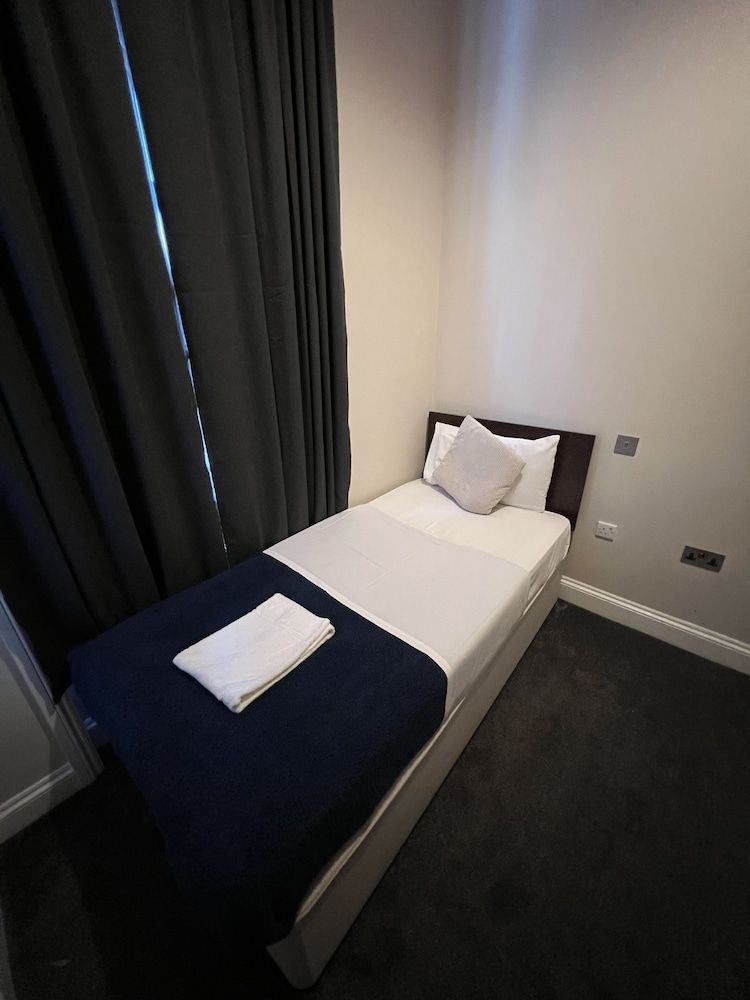 Single Room, Shared Bathroom