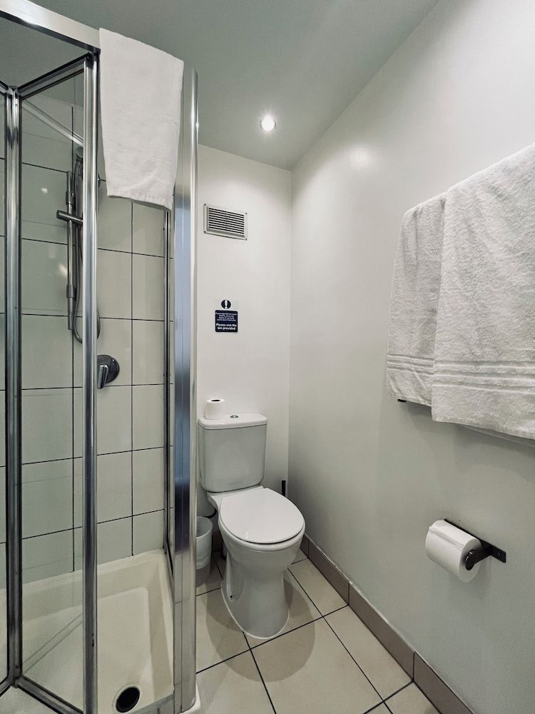 Arriva Hotel Double Room 5