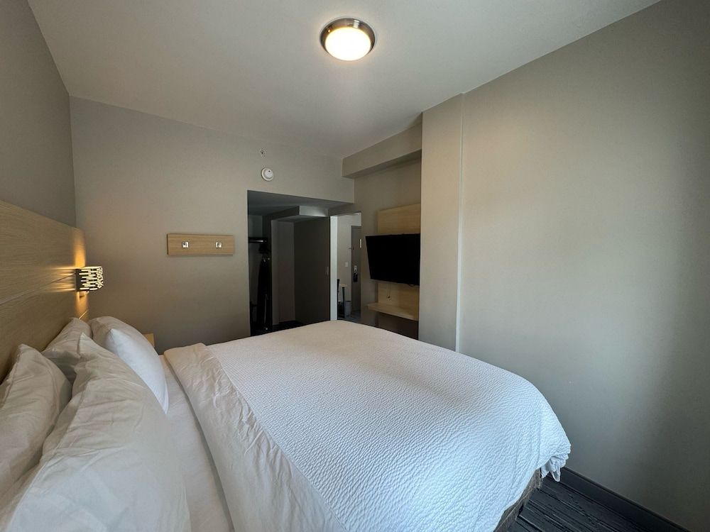Suite, 1 King Bed