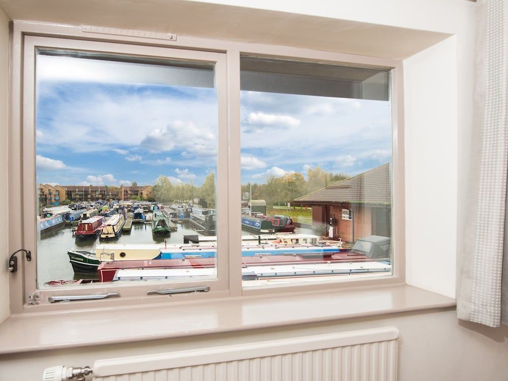 Peartree Lodge Waterside Family Room 9