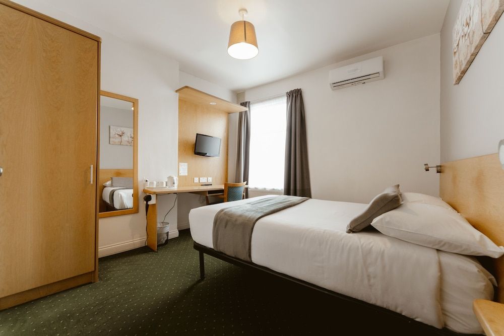 Star Hotel Double Room 5