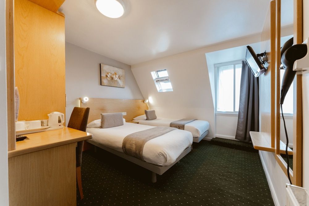 undefined Star Hotel 3