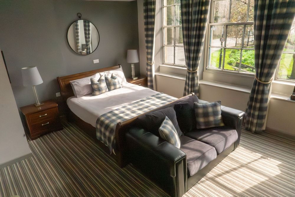 White Lion Hotel Suite, Ensuite (3) 2