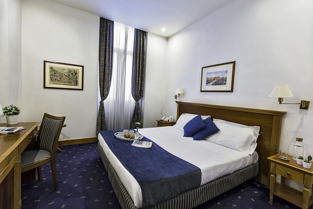 Hotel Diplomatic Standard Double or Twin Room 7