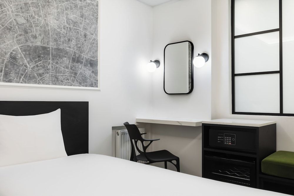 undefined STG Hotel London Oxford Street 10