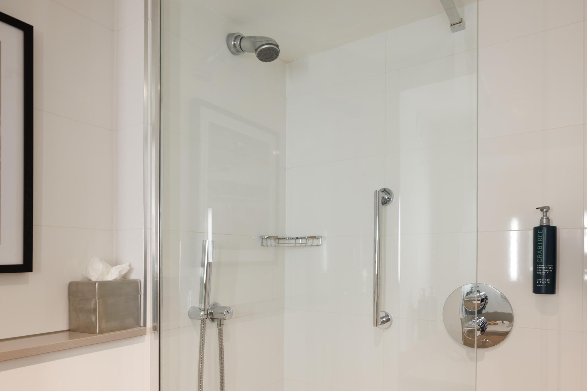 undefined DoubleTree by Hilton Glasgow Central 10