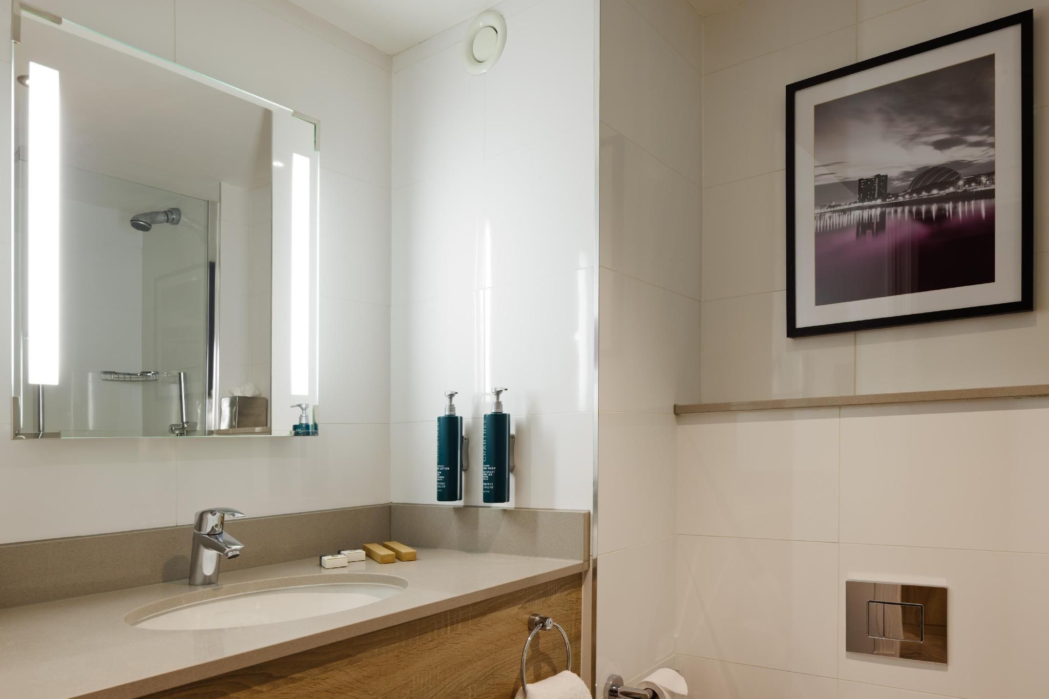 undefined DoubleTree by Hilton Glasgow Central 8