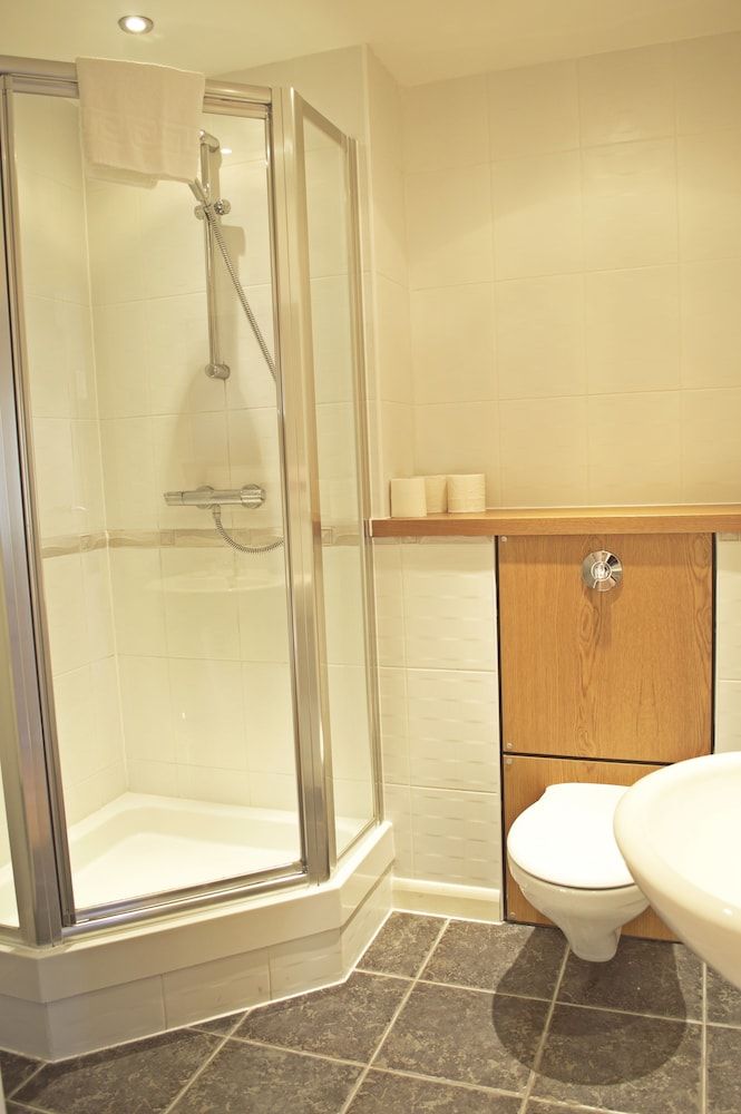 Dreamhouse Apartments Edinburgh City Centre Two Bedroom Apartment 1 Night Only 9