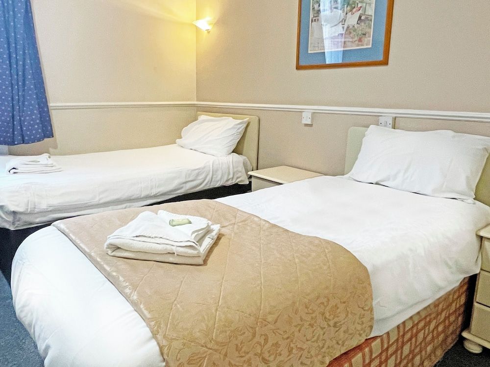 The President Hotel Standard Twin Room, 2 Twin Beds 4