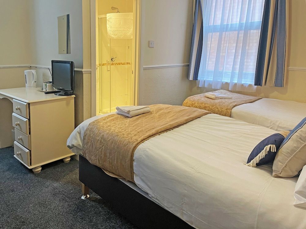 The President Hotel Standard Twin Room, 2 Twin Beds 6