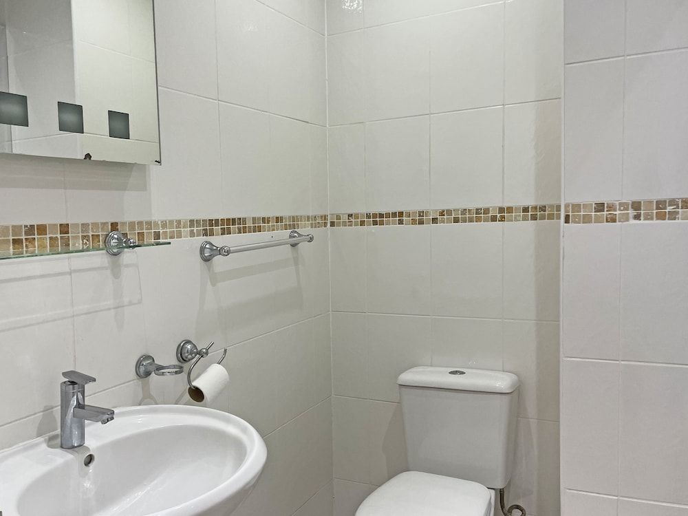 The President Hotel Standard Twin Room, 2 Twin Beds 9